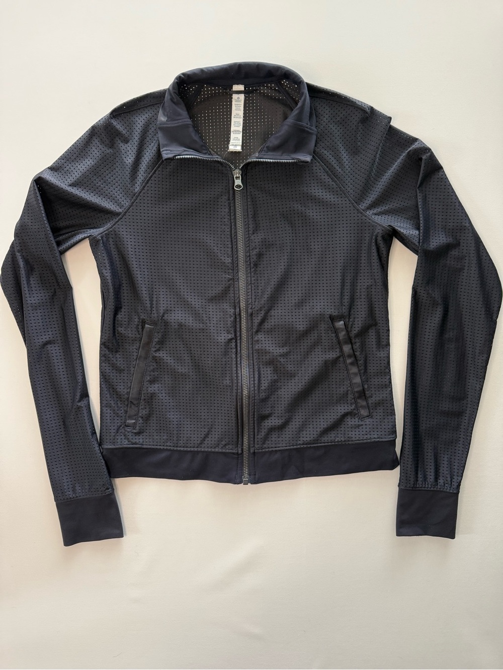 🖤 Vintage Lululemon Athletica Perforated Zip Up Jacket Size 6